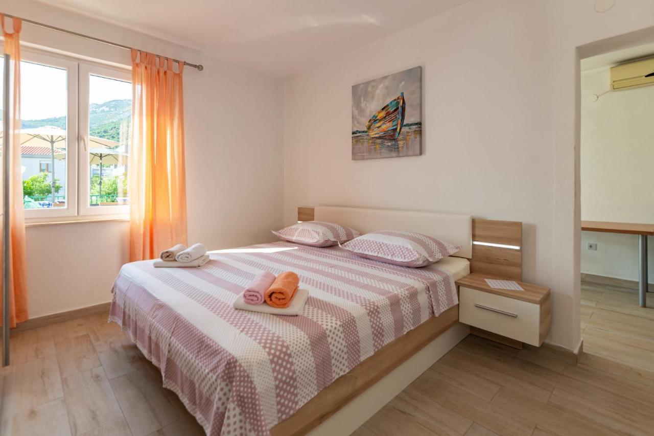 Navis Sea View Apartment With Pool Makarska Esterno foto
