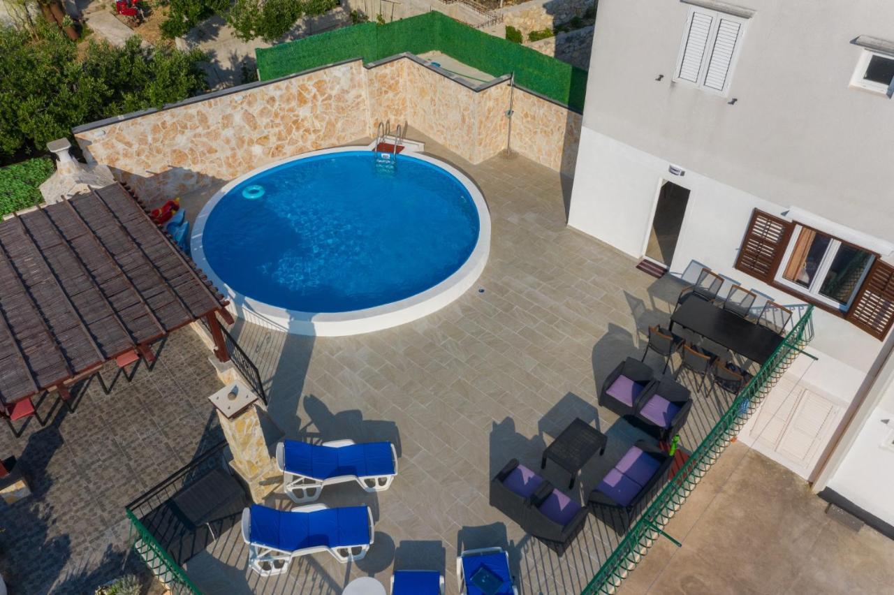 Navis Sea View Apartment With Pool Makarska Esterno foto